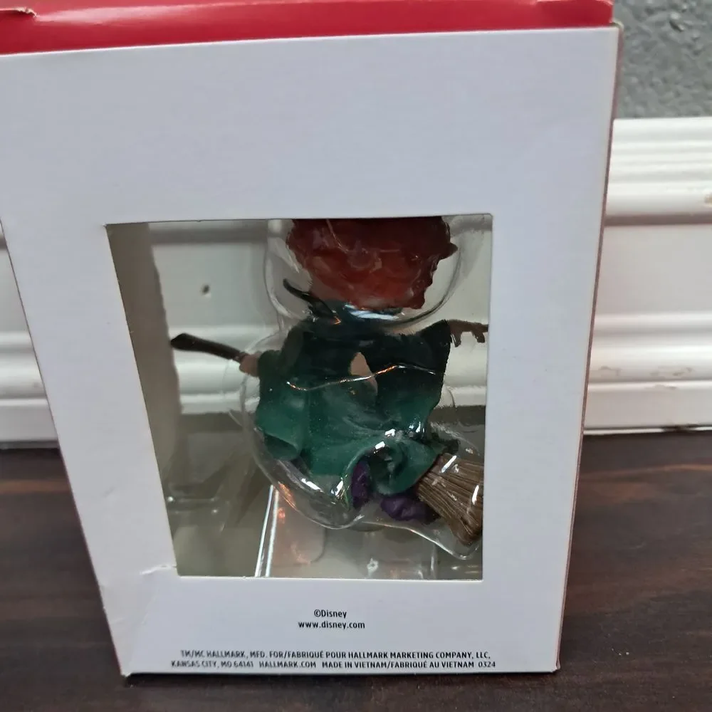 Hallmark Disney Hocus‎ Pocus Winifred Sanderson Christmas Tree Ornament New 2024